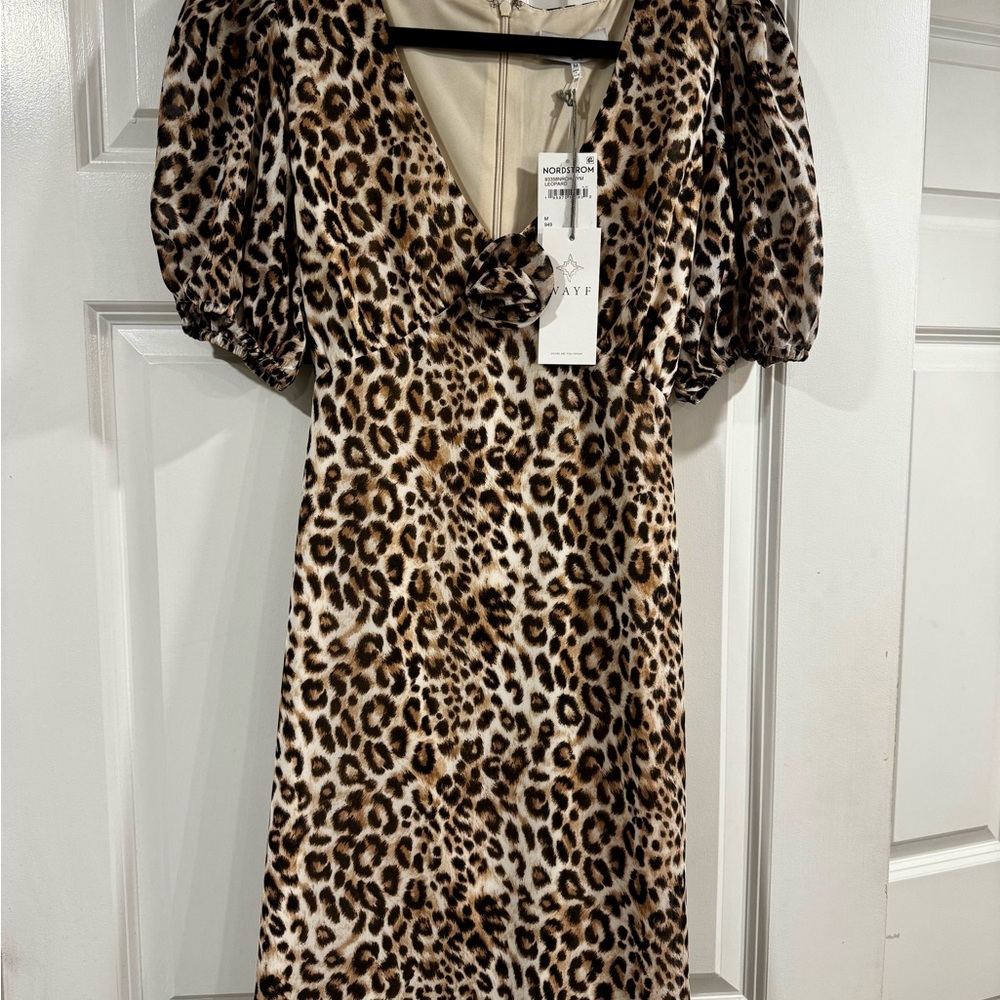 NWT Leopard Print Puff Sleeve Dress